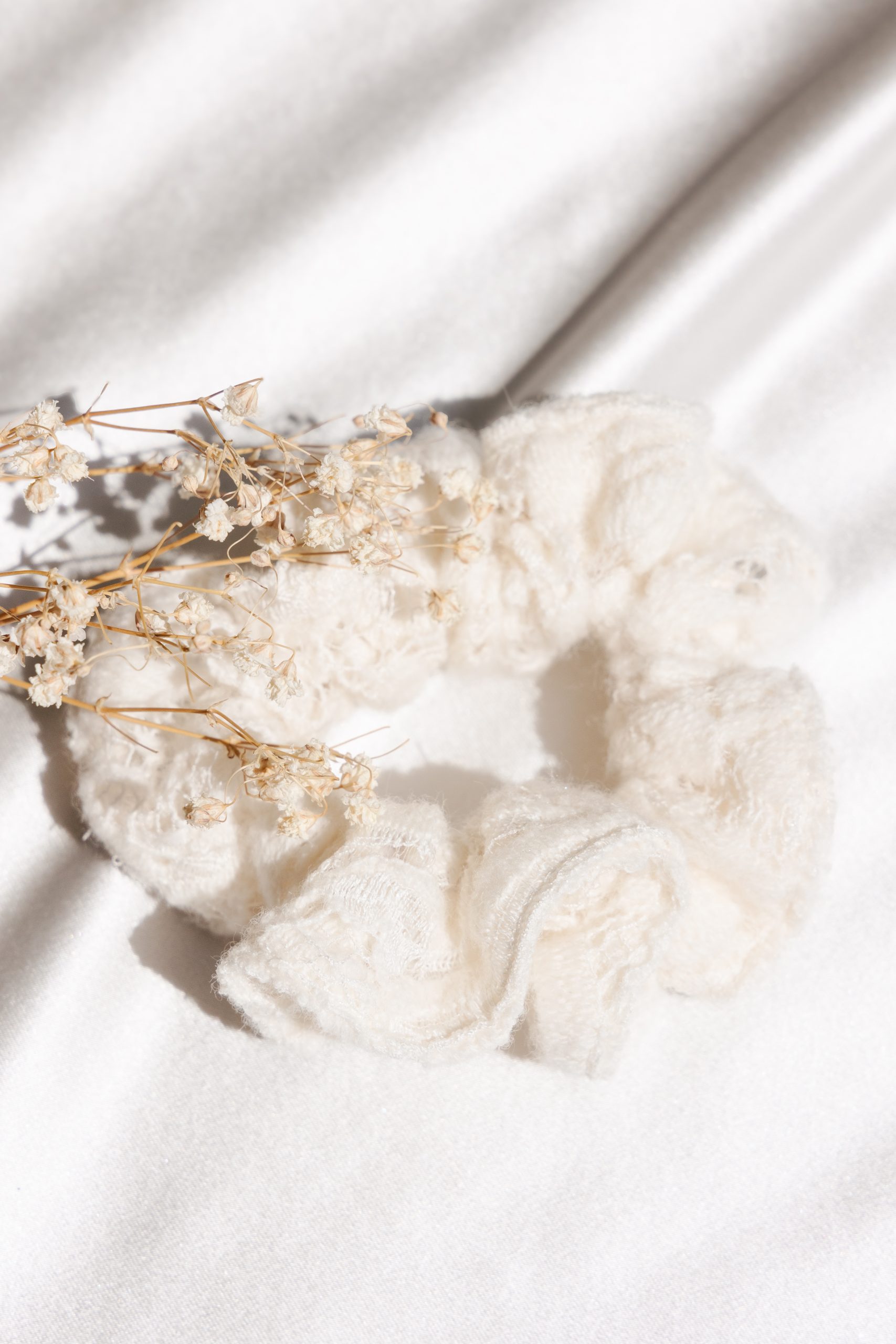 Chouchou petite taille en dentelle de laine