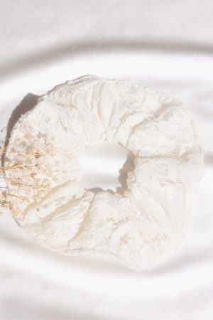 Chouchou grande taille en dentelle de laine